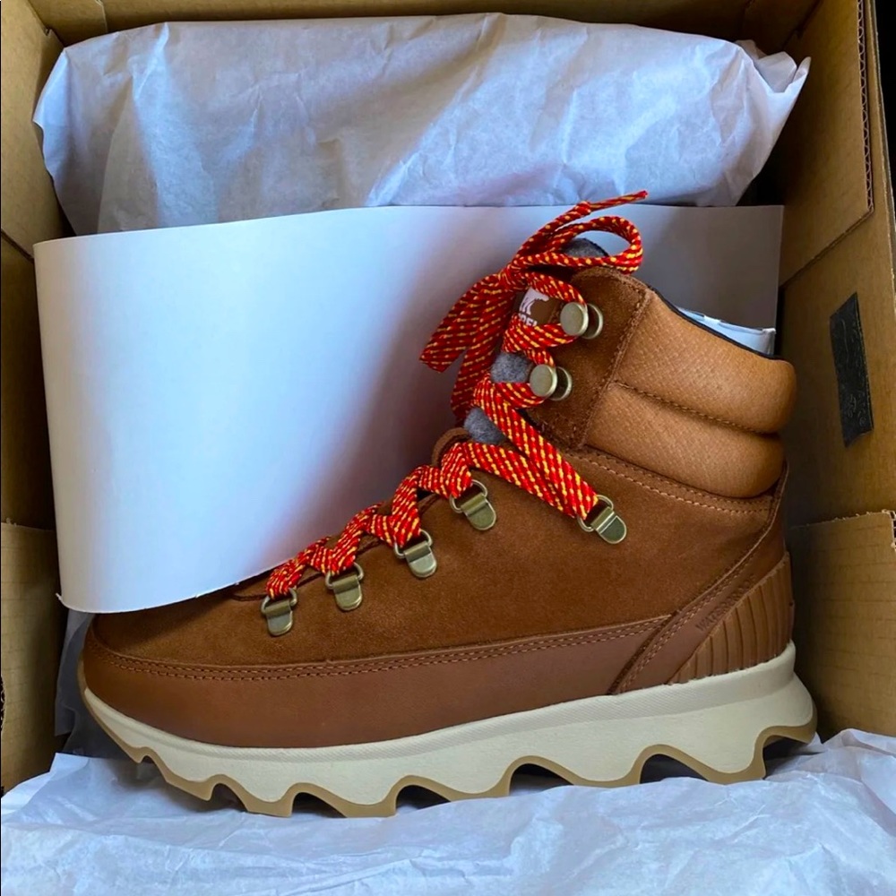 Sorel Kinetic conquest boots